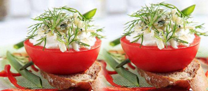 Tomates farcies à l’agneau et Ossau-Iraty