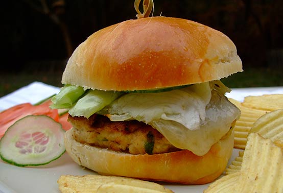 Burger de poulet au fromage de brebis Ossau Iraty