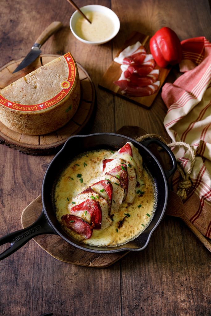 Gratin de poulet basquaise à l’Ossau-Iraty