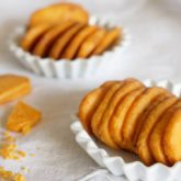 Sablés au piment d'espelette et fromage de brebis ossau-iraty